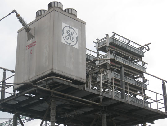 Cung cấp vật tư thiết bị nhất thứ và phụ kiện, máy biến áp tự dùng 22/0,4kV-560KVA